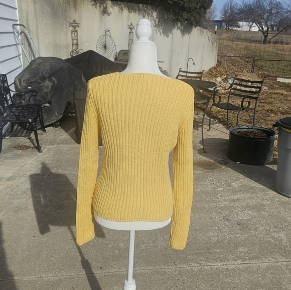 THE LIMITED womens yellow sweater - Picture 2 of 3